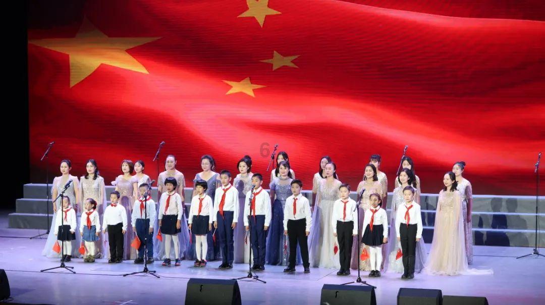 小猪佩奇的公主裙