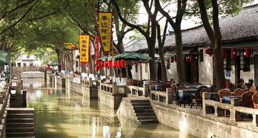 逃离春雨下的房子